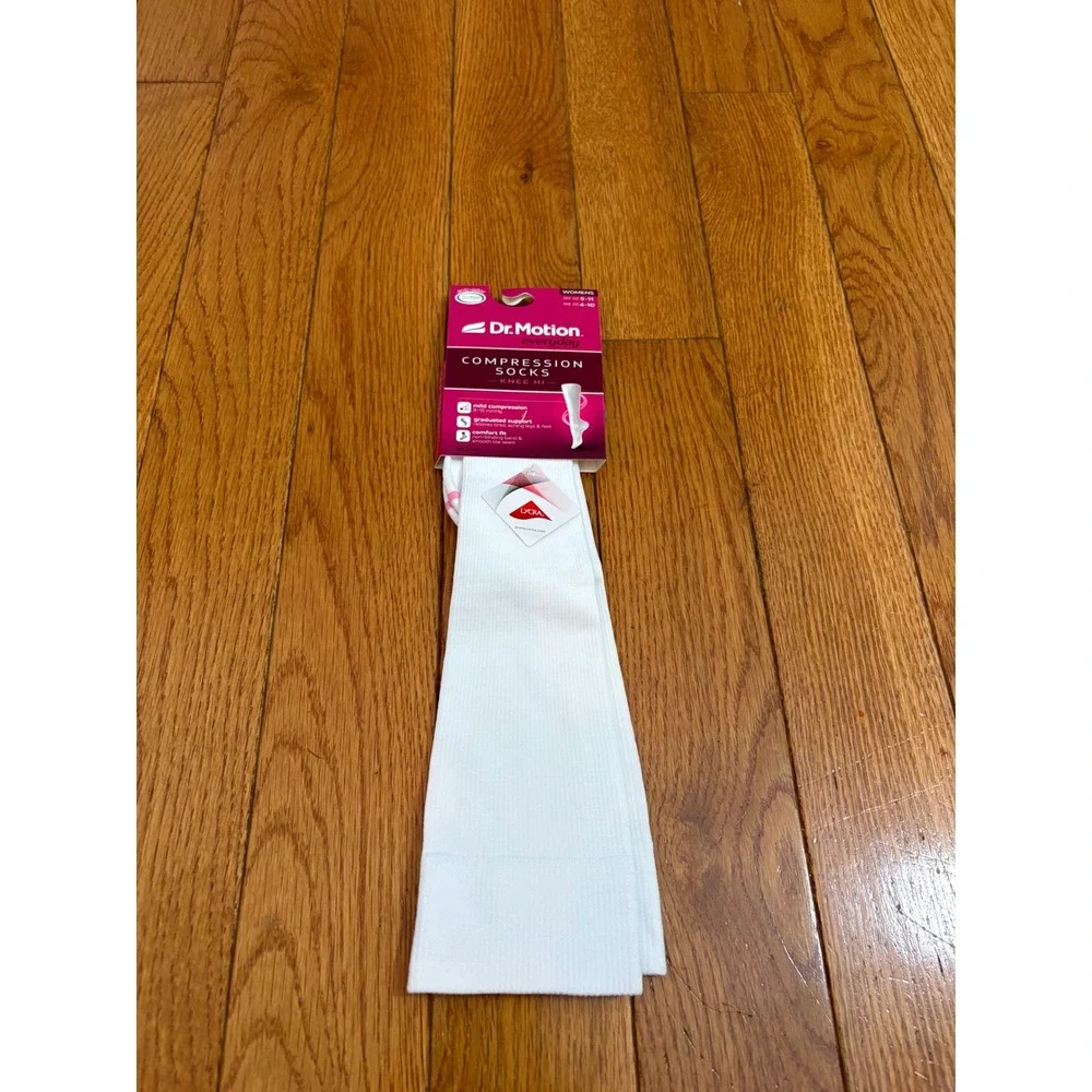 Dr. Motion Womens White Mild Compression‎ Knee High Socks Size 9-11 ZLK10S NWT